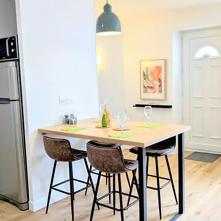 151 - Terrasse & Jacuzzi, Rue Trivalle, Pied De La Cite De - Climatisation, Netflix, Fibre Apartment *