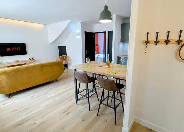 151 - Terrasse & Jacuzzi, Rue Trivalle, Pied De La Cite De - Climatisation, Netflix, Fibre Apartment