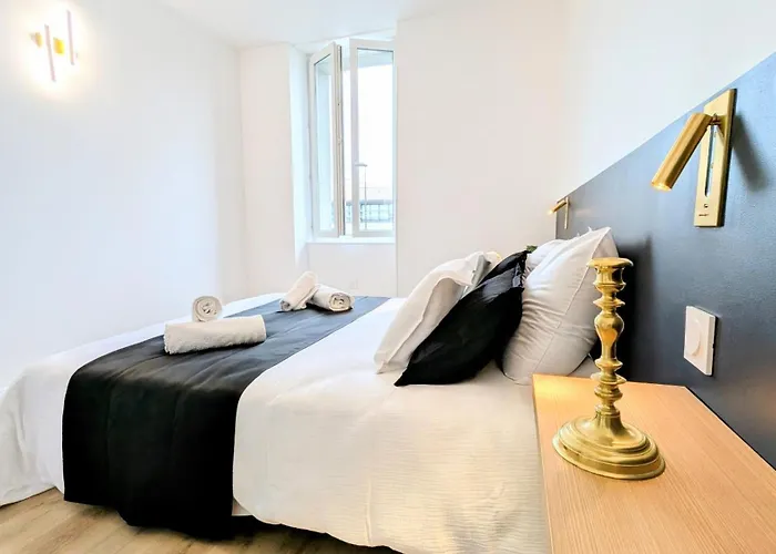 Lägenhet 151 - Terrasse & Jacuzzi, Rue Trivalle, Pied De La Cite De - Climatisation, Netflix, Fibre Carcassonne