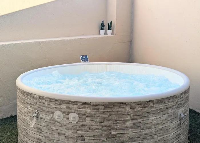 151 - Terrasse & Jacuzzi, Rue Trivalle, Pied De La Cite De - Climatisation, Netflix, Fibre * Carcassonne